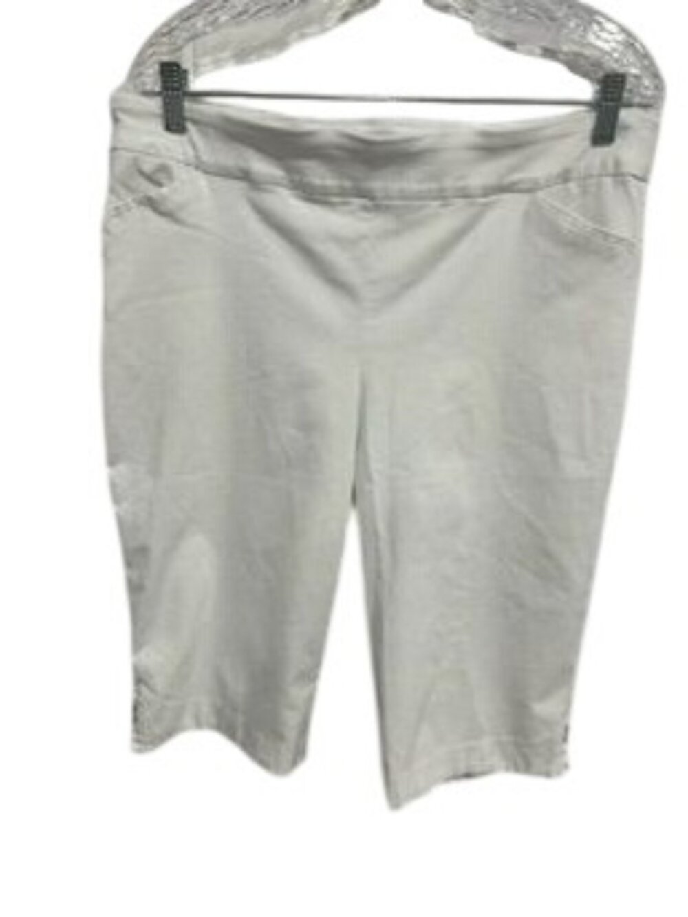 Coral Bay 16 White Stretch Pull On Bermuda Shorts Resort Wear Coastal Grandma